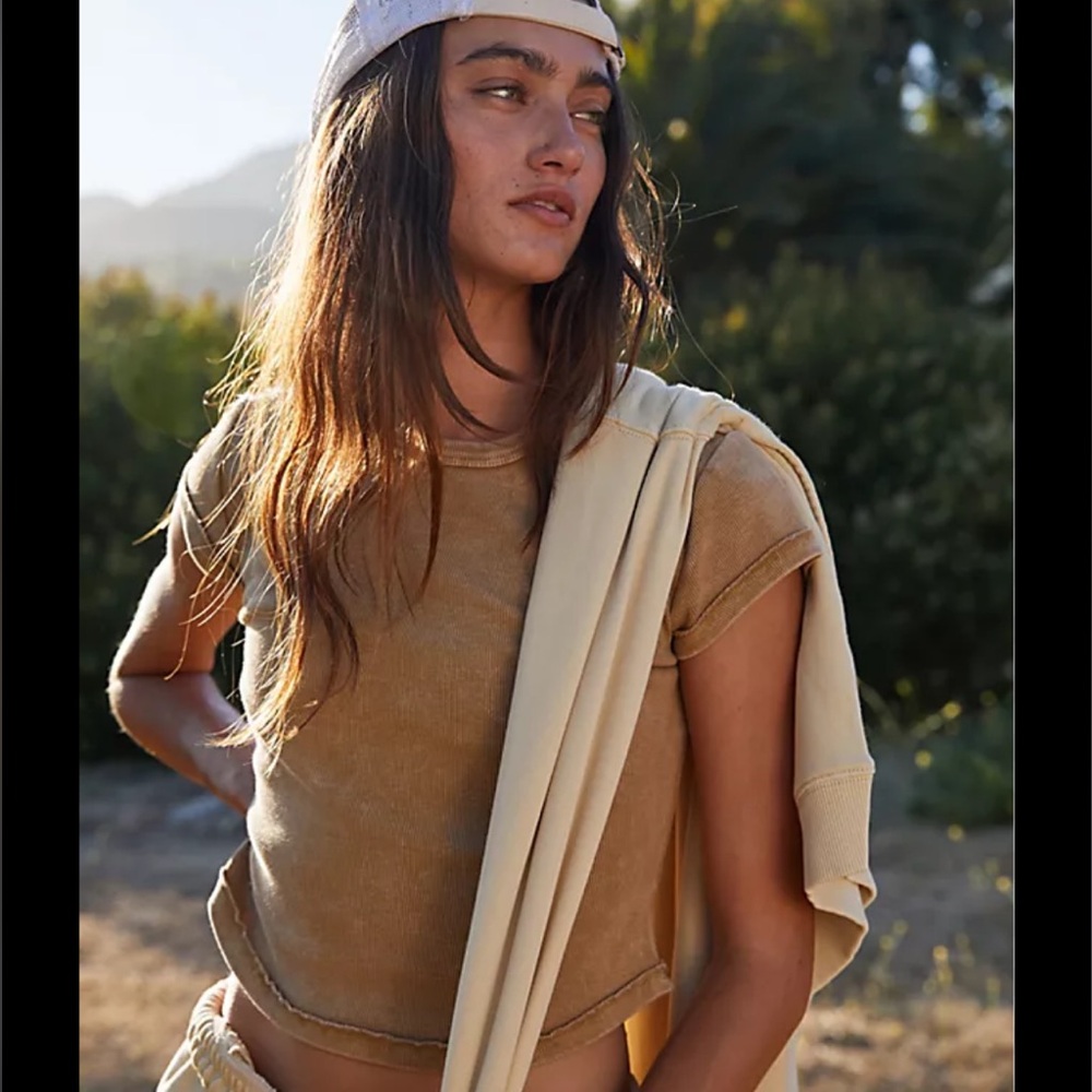 Free People Ribbed Baby Tee Size Small Antelope